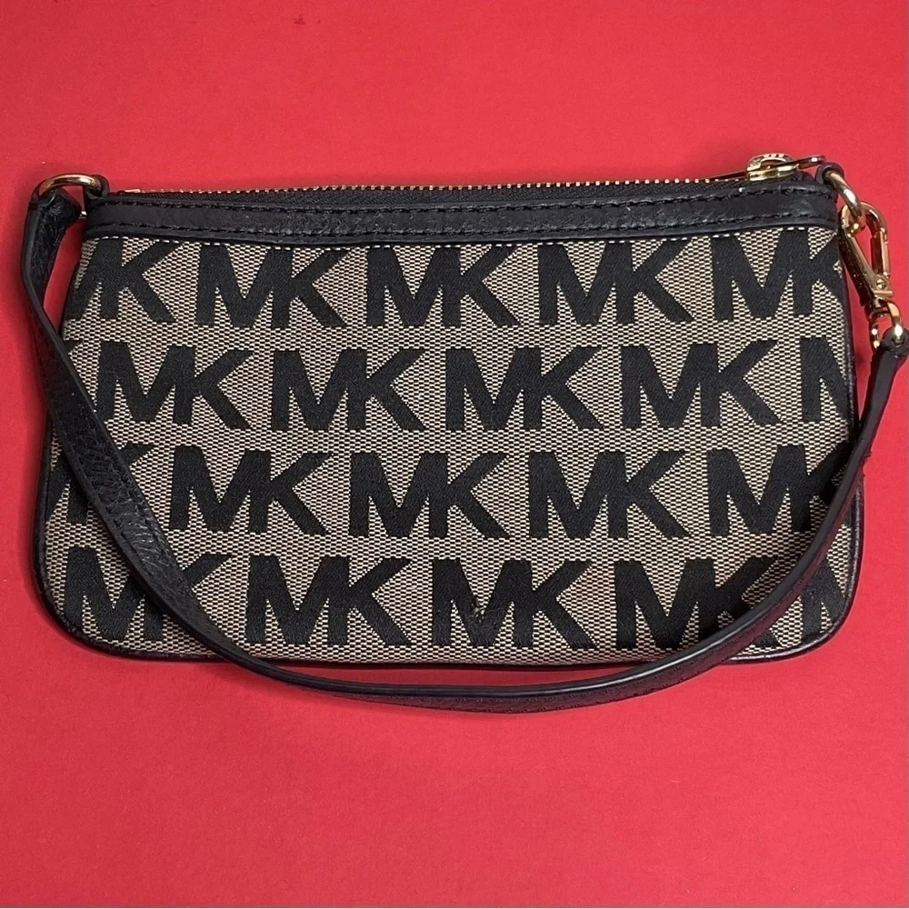 Michael Kors Signature Wristlet - EUC